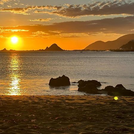 Vila Stunning Views Ocean-Front Wellington Exteriér fotografie